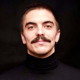 Portrait photo of Leon Christopher Thiel